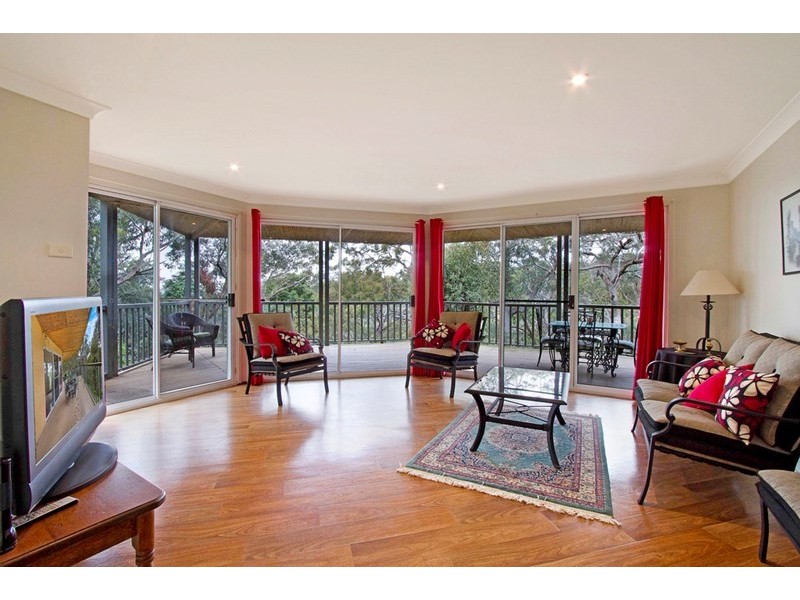 11-13 Maple Street, Bowen Mountain NSW 2753