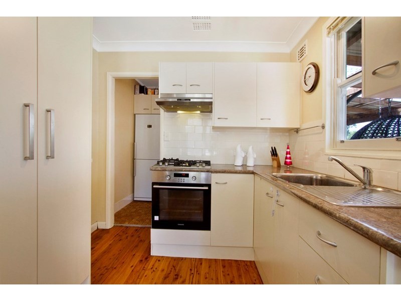 9 Clarke Avenue, Richmond NSW 2753