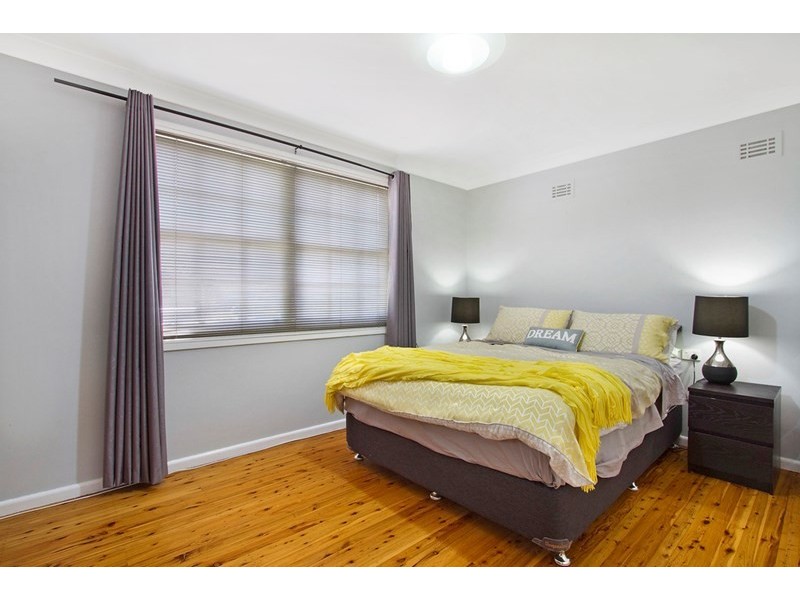 9 Clarke Avenue, Richmond NSW 2753