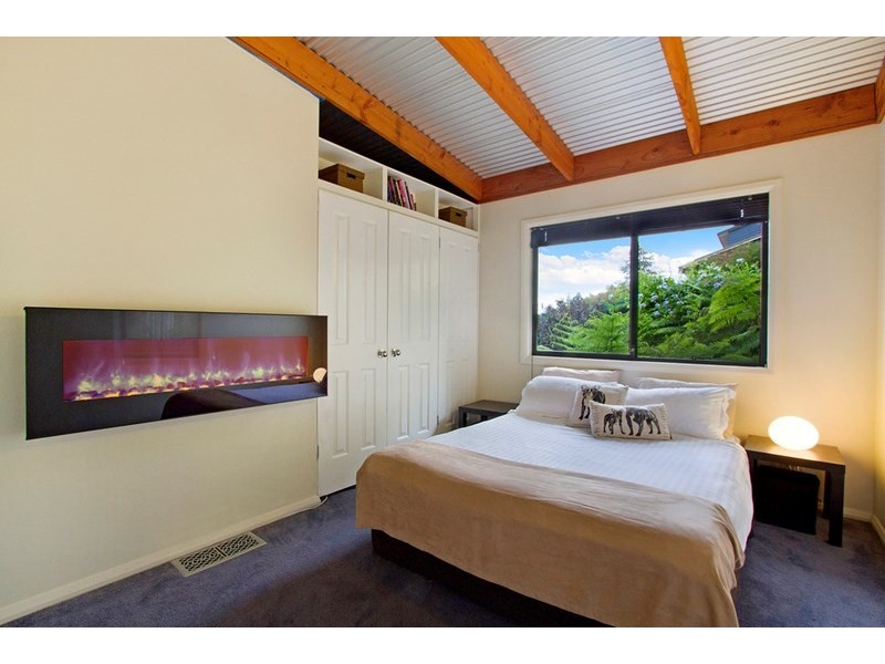 8 Rain Ridge Road, Kurrajong Heights NSW 2758