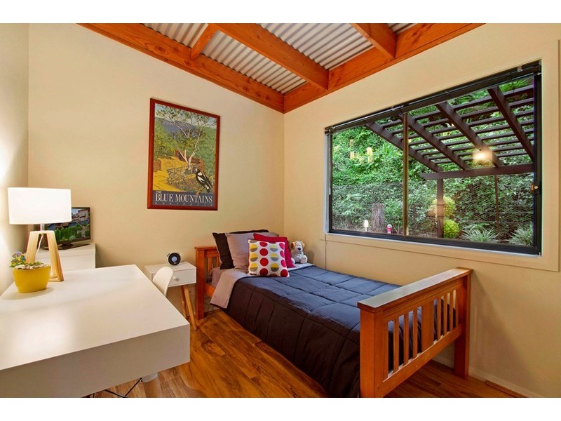 8 Rain Ridge Road, Kurrajong Heights NSW 2758