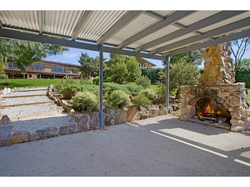 2 Pamela Crescent, Bowen Mountain NSW 2753