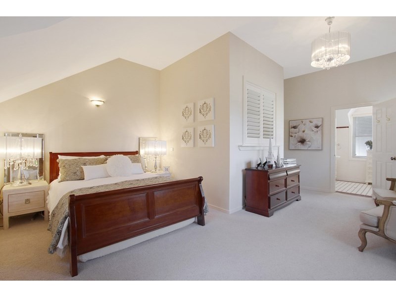 33 Burralow Road, Kurrajong Heights NSW 2758