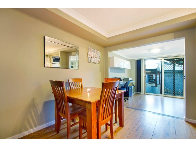 27 Luttrell Street, Richmond NSW 2753