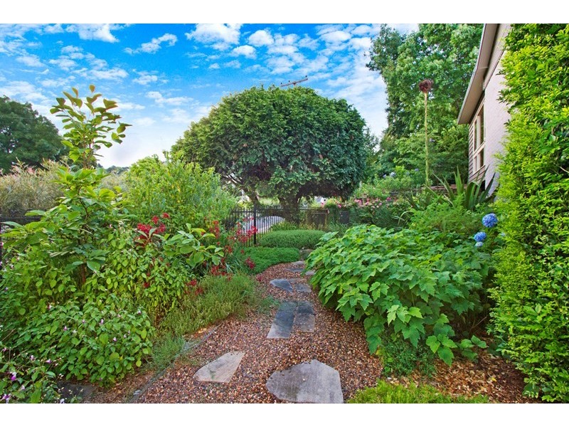 4 Warks Hill Road, Kurrajong Heights NSW 2758