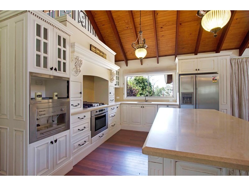 275 Lieutenant Bowen Drive, Bowen Mountain NSW 2753