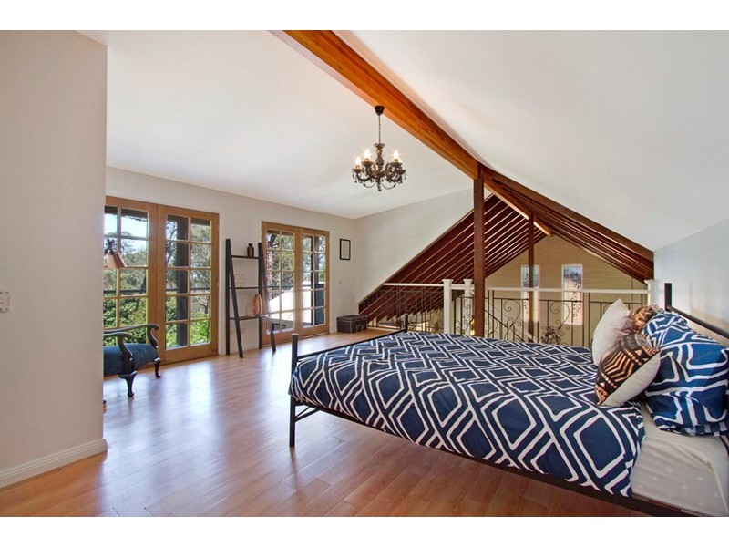 275 Lieutenant Bowen Drive, Bowen Mountain NSW 2753