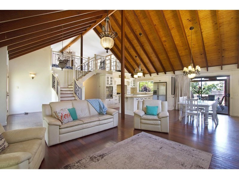 275 Lieutenant Bowen Drive, Bowen Mountain NSW 2753