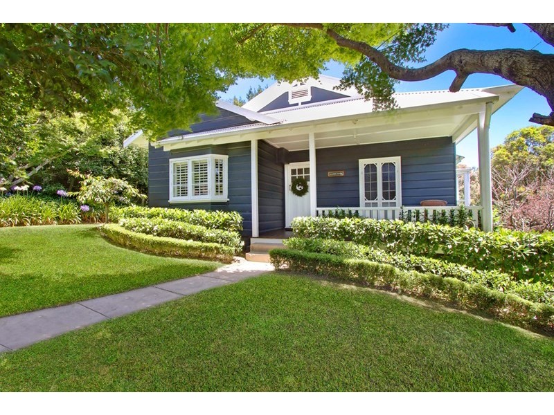 11 Douglas Road, Kurrajong Heights NSW 2758