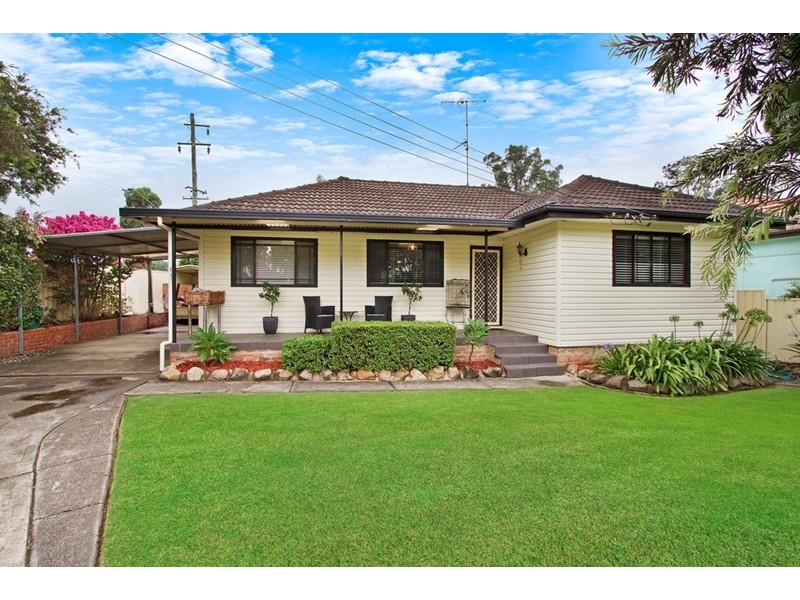 1 Warrina Place, Londonderry NSW 2753