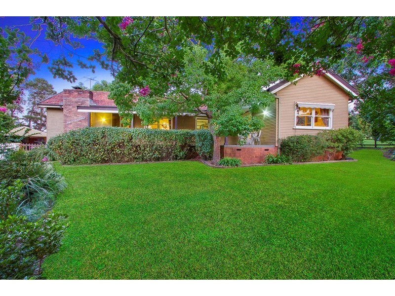 124 Old Bells Line of Road, Kurrajong NSW 2758