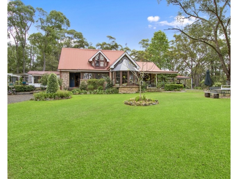 137 Mountain View Close, Kurrajong Hills NSW 2758
