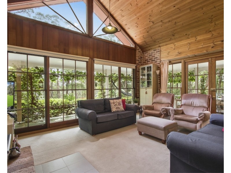 137 Mountain View Close, Kurrajong Hills NSW 2758