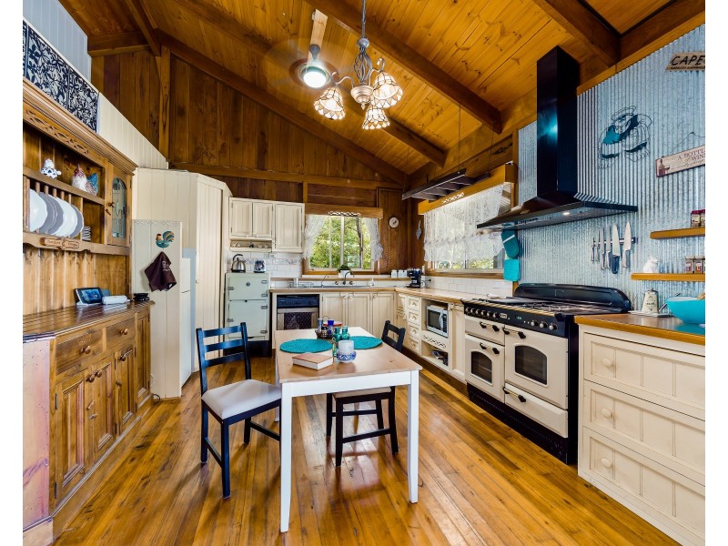 3B Pecks Road, Kurrajong Heights NSW 2758