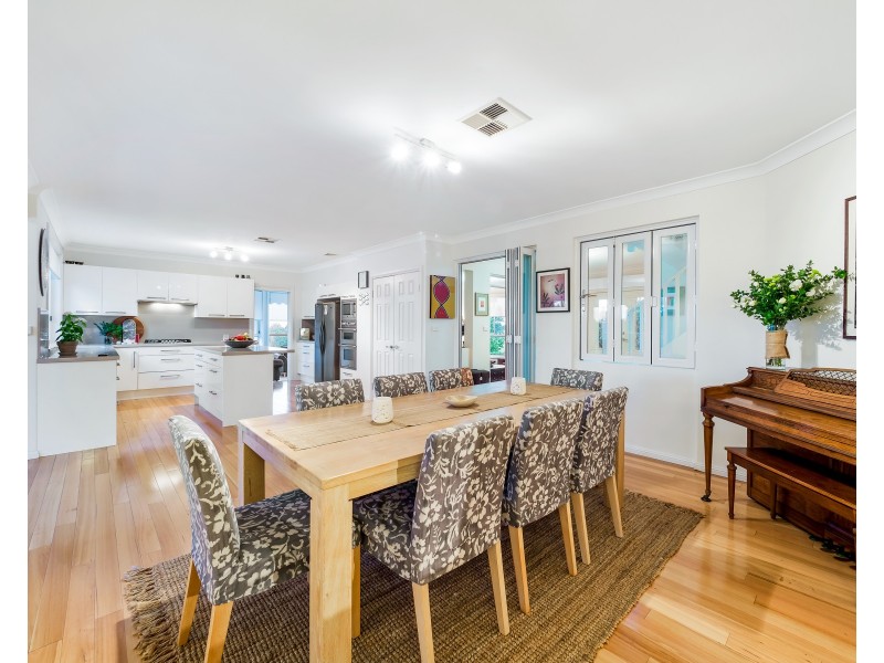 44 Pine Place, Grose Vale NSW 2753