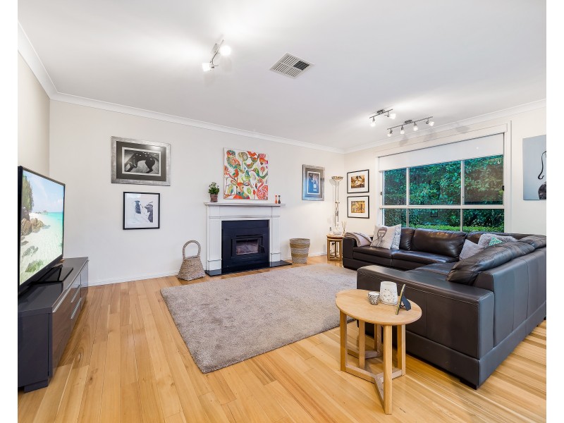44 Pine Place, Grose Vale NSW 2753