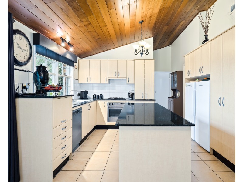 41 Mountain View Close, Kurrajong Hills NSW 2758