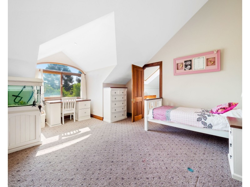 253 Blaxlands Ridge Road, Kurrajong NSW 2758