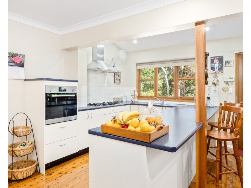 15 Stanley Avenue, Kurrajong Heights NSW 2758