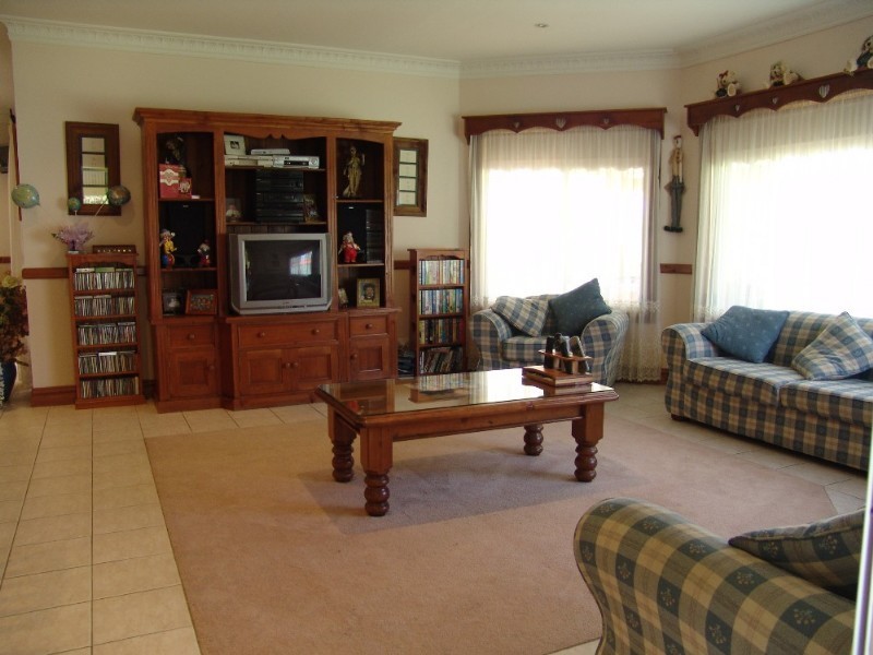 East Kurrajong NSW 2758