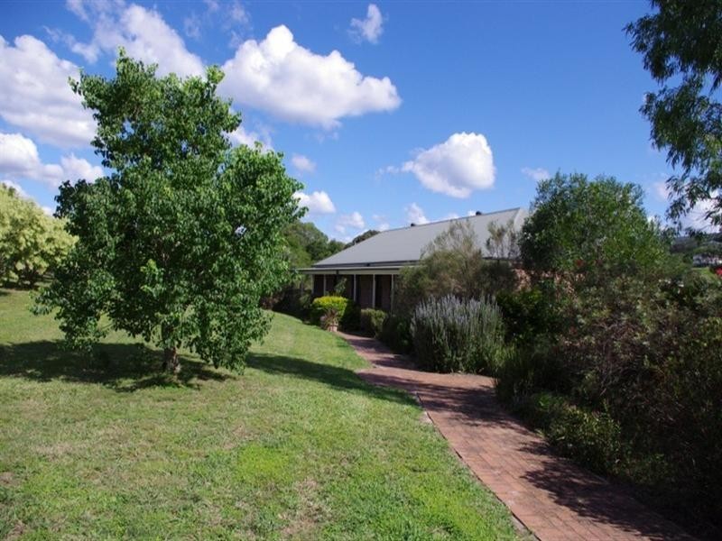 32 Pine Place, Grose Vale NSW 2753