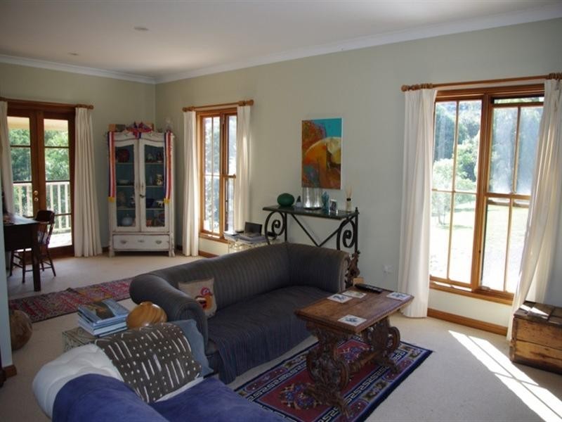 32 Pine Place, Grose Vale NSW 2753