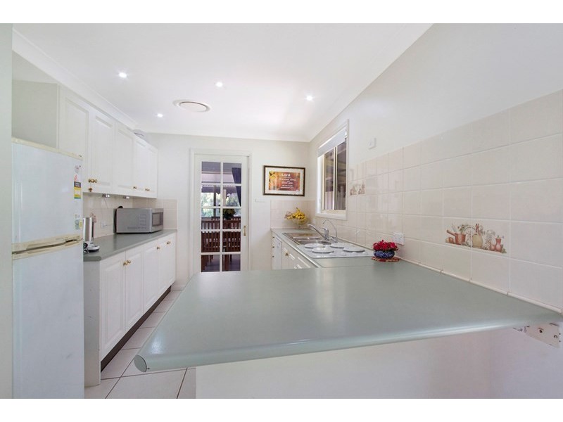 2 Hermitage Road, Kurrajong Hills NSW 2758