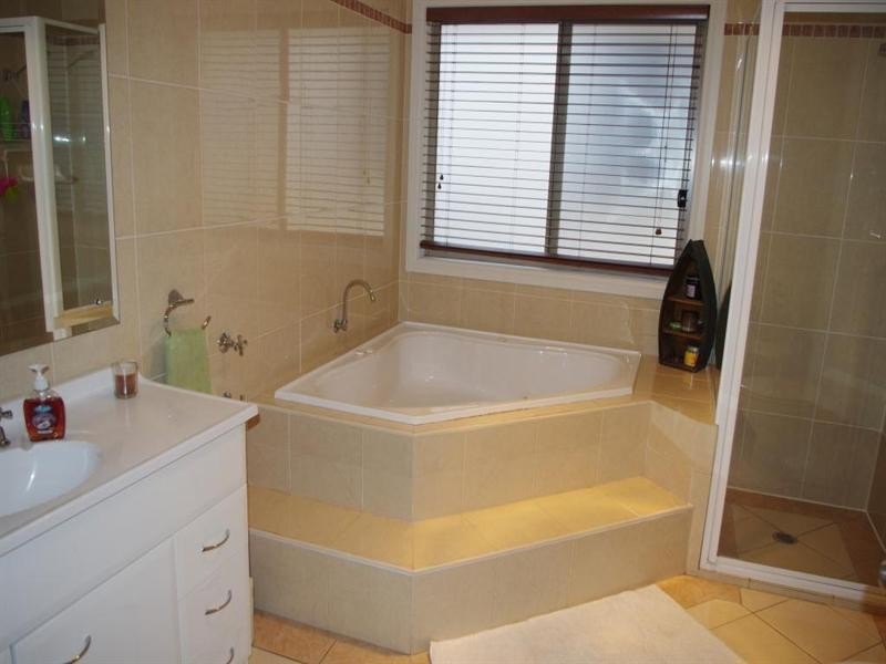 317 Lieutenant Bowen Drive, Bowen Mountain NSW 2753