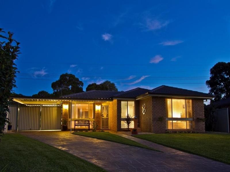 16 Beasley Place, South Windsor NSW 2756
