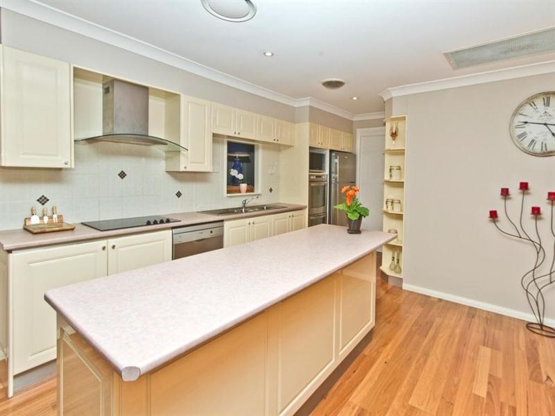 16 Beasley Place, South Windsor NSW 2756