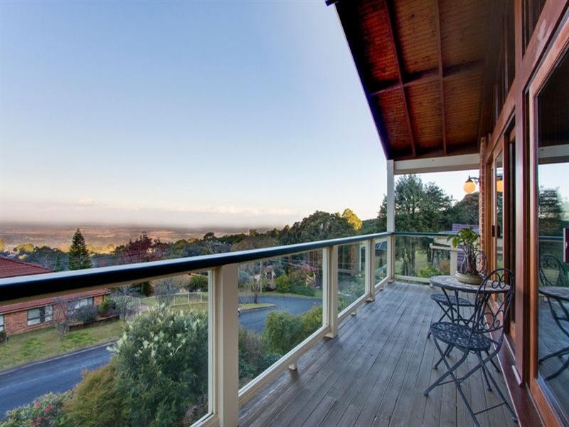 9 Frederick Place, Kurrajong Heights NSW 2758