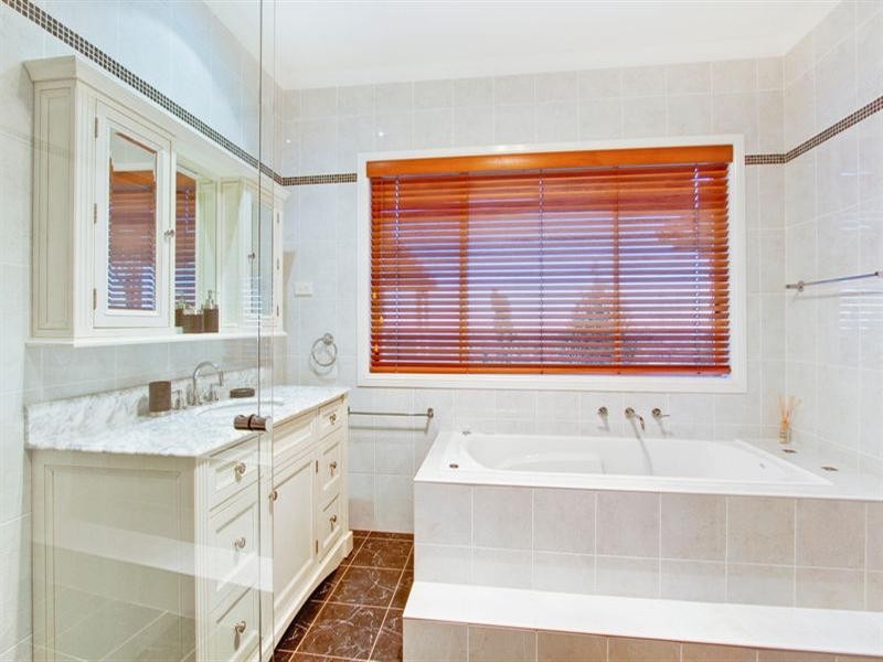 24 East Kurrajong Road, East Kurrajong NSW 2758