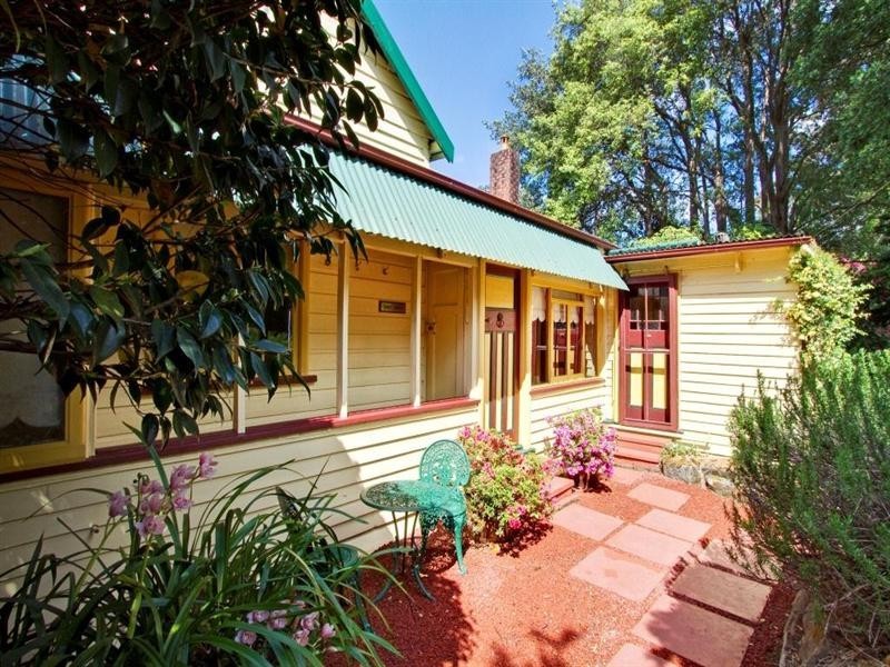 88 Warks Hill Road, Kurrajong Heights NSW 2758