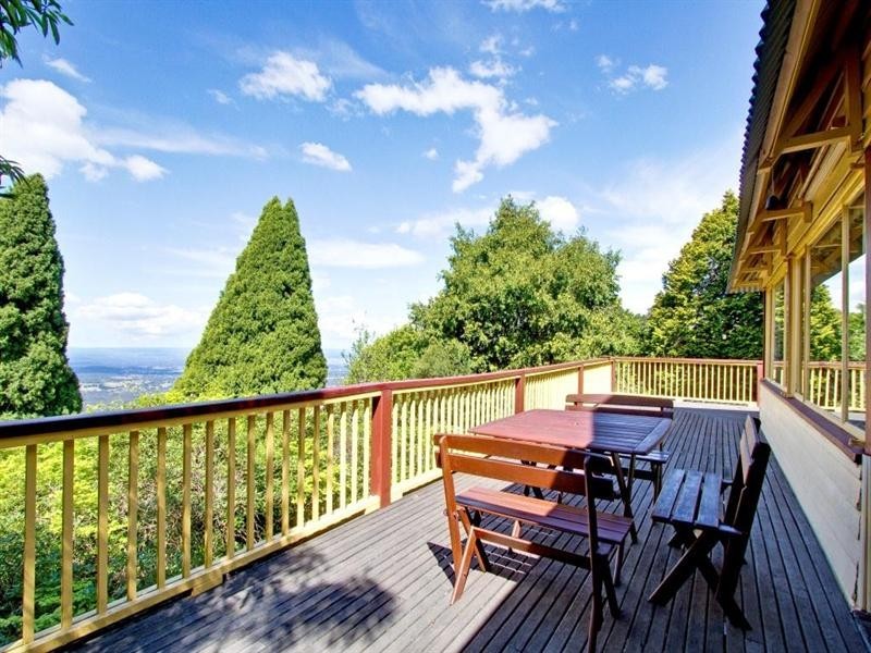 88 Warks Hill Road, Kurrajong Heights NSW 2758