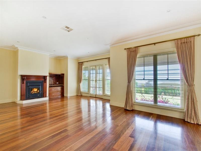 19 Pamela Crescent, Bowen Mountain NSW 2753