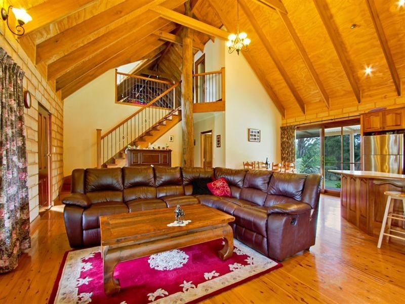 1579 Bells Line of Road, Kurrajong Heights NSW 2758