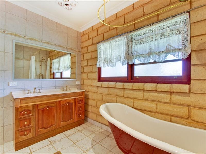 1579 Bells Line of Road, Kurrajong Heights NSW 2758