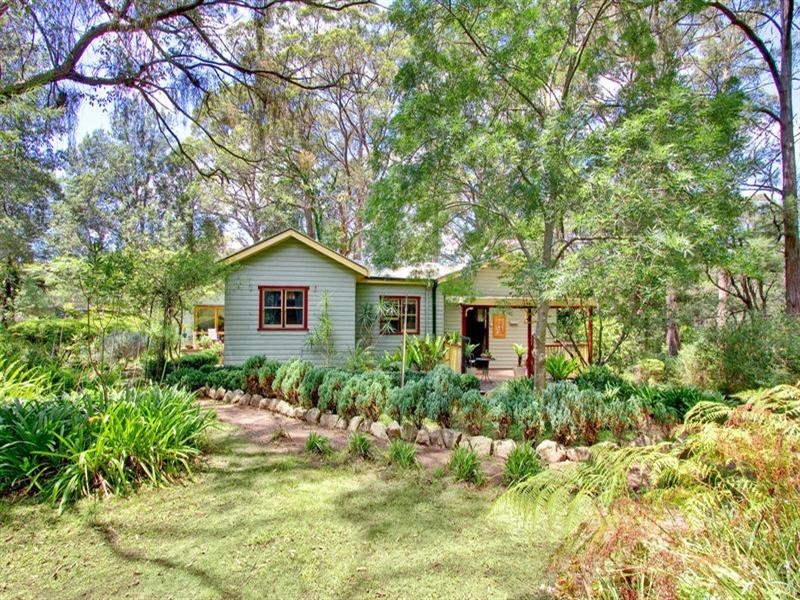 2 Glenara Road, Kurrajong Heights NSW 2758