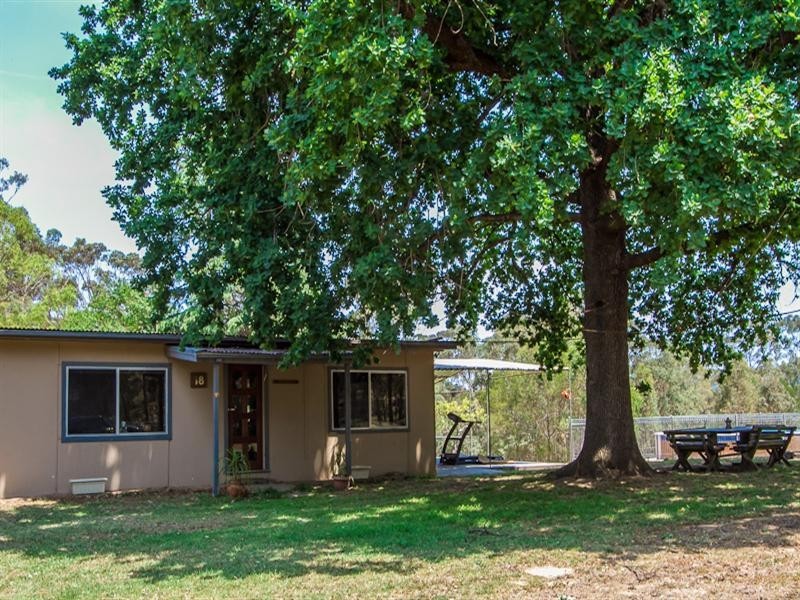 18 Applegum Grove, Kurrajong NSW 2758