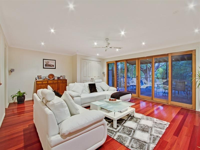 261 Lieutenant Bowen Drive, Bowen Mountain NSW 2753