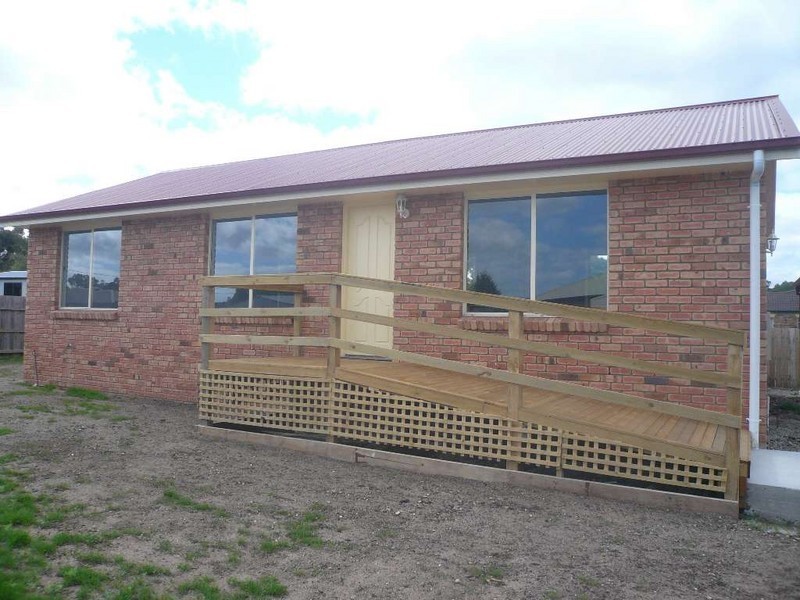 17 Reece Street, George Town TAS 7253