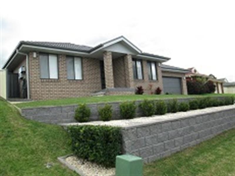 38 Canterbury Drive, Morpeth NSW 2321