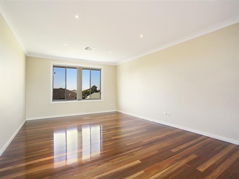 11 Margot Close, Bolwarra Heights NSW 2320