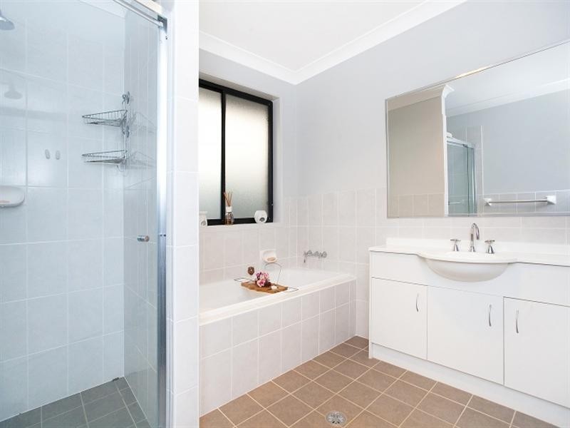 15 Pinnacle Close, Bolwarra Heights NSW 2320