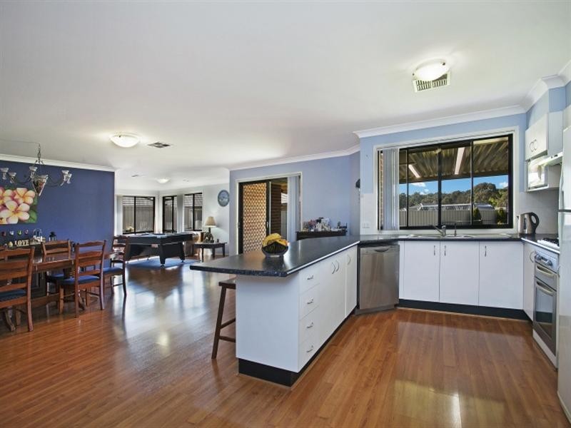 16 Tipperary Drive, Ashtonfield NSW 2323