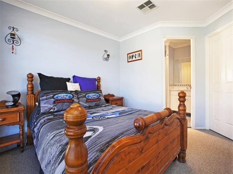 16 Tipperary Drive, Ashtonfield NSW 2323