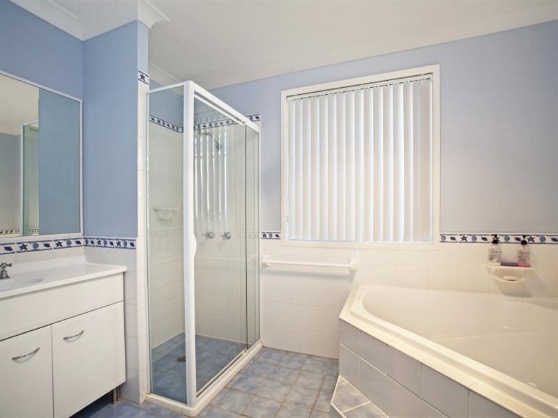 16 Tipperary Drive, Ashtonfield NSW 2323