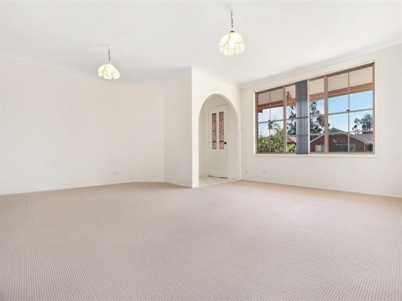 33 Eucalyptus Crescent, Metford NSW 2323