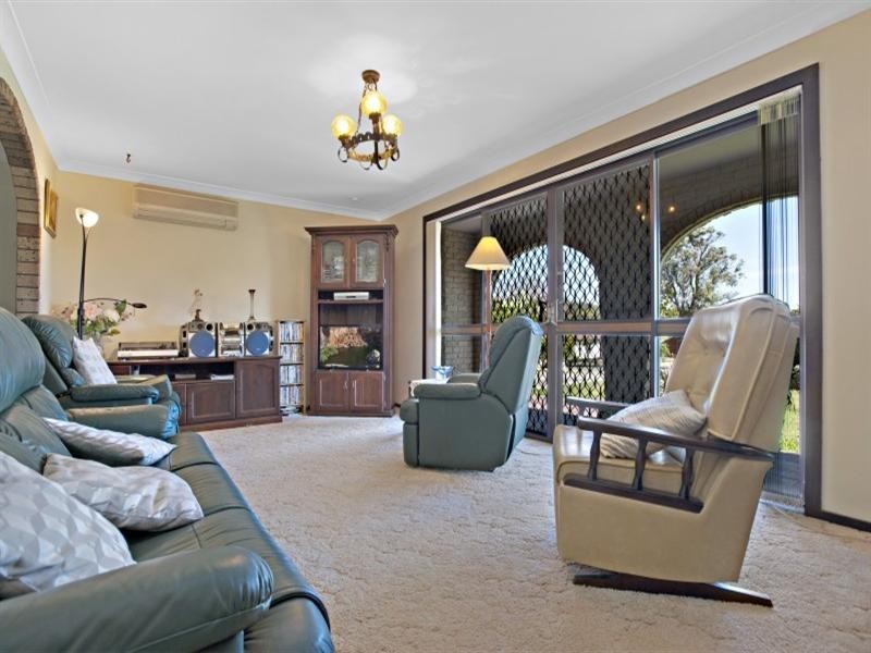 5 Vista Parade, East Maitland NSW 2323