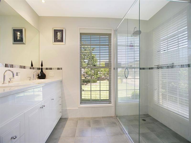 99 Canterbury Drive, Raworth NSW 2321